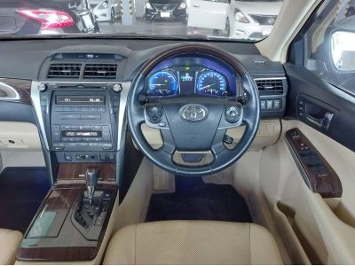 Toyota Camry 2.5 Hybrid ปี 16 AT (รถมือสอง ราคาดี เจ้าของขายเอง รถสวย สภาพดี ไมล์แท้) รูปที่ 8