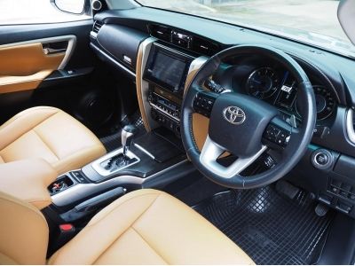 TOYOTA FORTUNER 2.8 V 4WD ปี 2017 รูปที่ 8