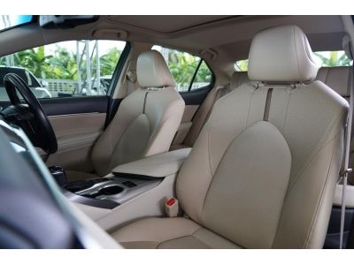 2019 TOYOTA CAMRY 2.5 HV PREMIUM  A/T สีน้ำตาล รูปที่ 8