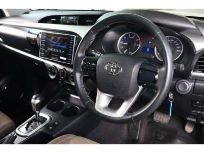 โตโยต้าชัวร์ ฟรีดาวน์ Toyota Revo D-cab 2.4 E Pre A/T ปี 17 รูปที่ 8