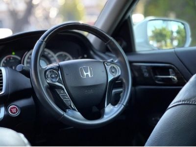 Honda Accord 2.0 EL AT 2015 รูปที่ 8