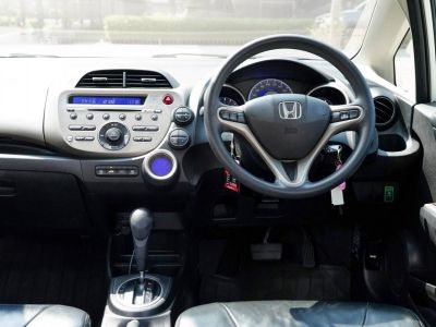 Honda Jazz1.3 Hybrid ปี 13 เจ้าของเดียว สภาพสวยสีเดิม ไม่มีชน กุญแจสำรองครบ รูปที่ 8