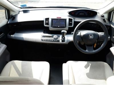 HONDA FREED 1.5 SE CC. ปี 2012 สี ขาว เกียร์ Auto รูปที่ 8