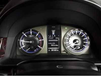 Toyota Innova 2.8V   ออโต้ ปี 2017  ดีเซล  สีเงิน ตัวท็อป รูปที่ 8