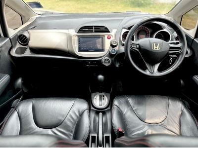 HONDA JAZZ 1.5V  A/T ปี 2012 ไมล์ 16x,xxx km. รูปที่ 8