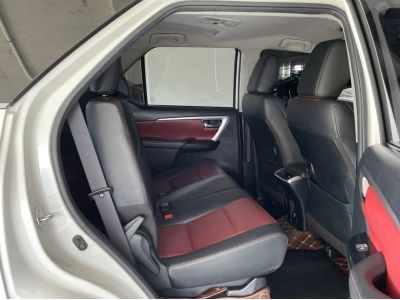 Toyota Fortuner 2.8 V TRD Sportivo 2019 รูปที่ 8