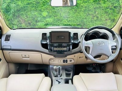 Toyota Fortuner 3.0 V 4*4 ปี 2012 รูปที่ 8