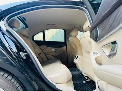 2017 BENZ C350e EXCLUSIVE โฉม W205 รูปที่ 8