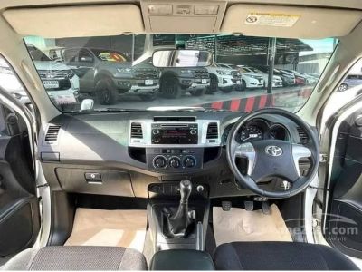 Toyota Vigo 2.5 SMARTCAB E Prerunner VN Turbo Pickup M/T ปี 2015 รูปที่ 8